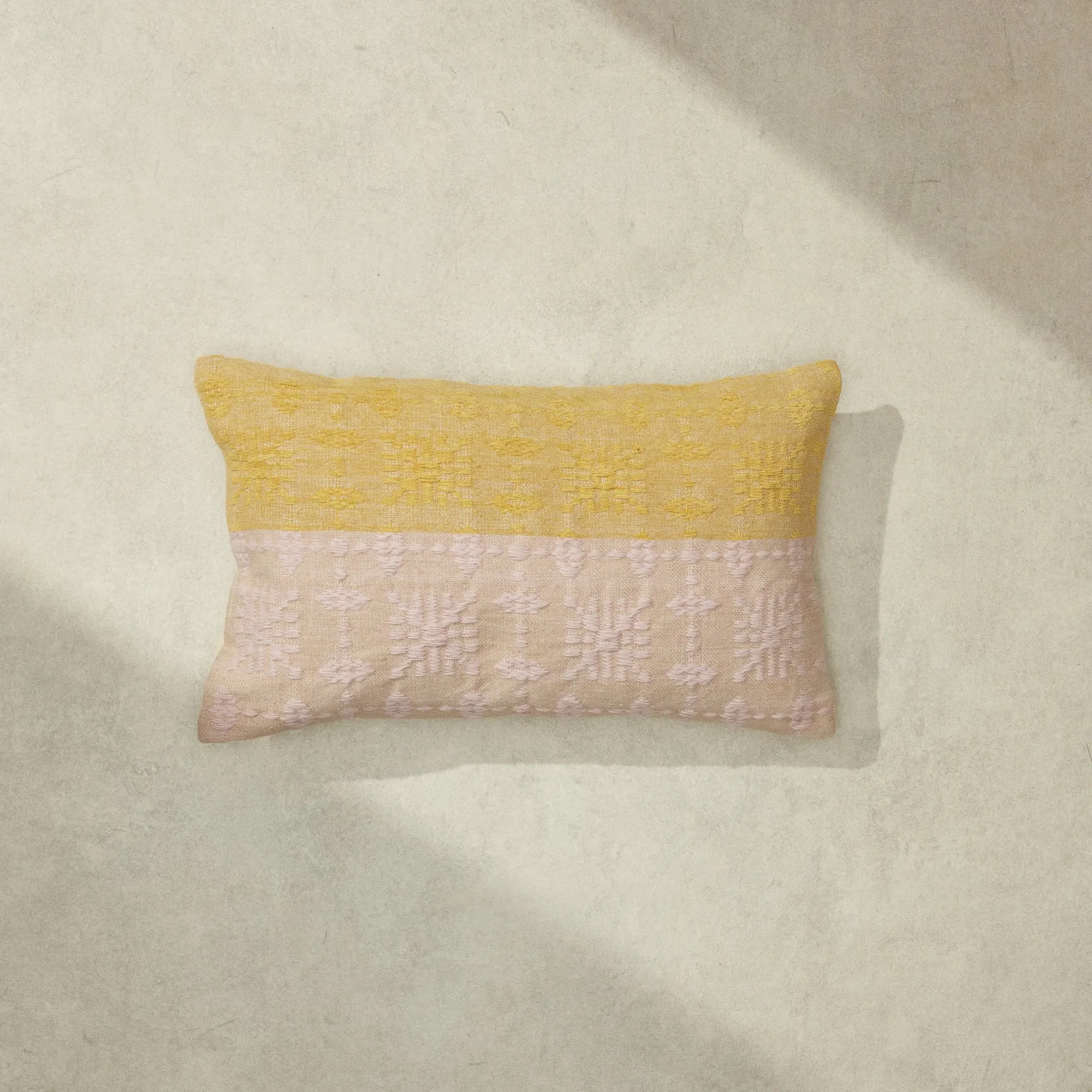 Alin Cushion