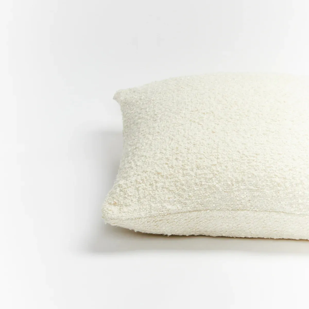 BOUCLE CUSHION 60cm | White