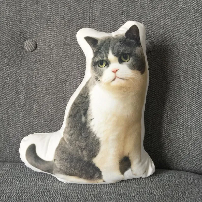 Customize Your Perfect Gift: Personalized Double-Sided Portrait Pillow