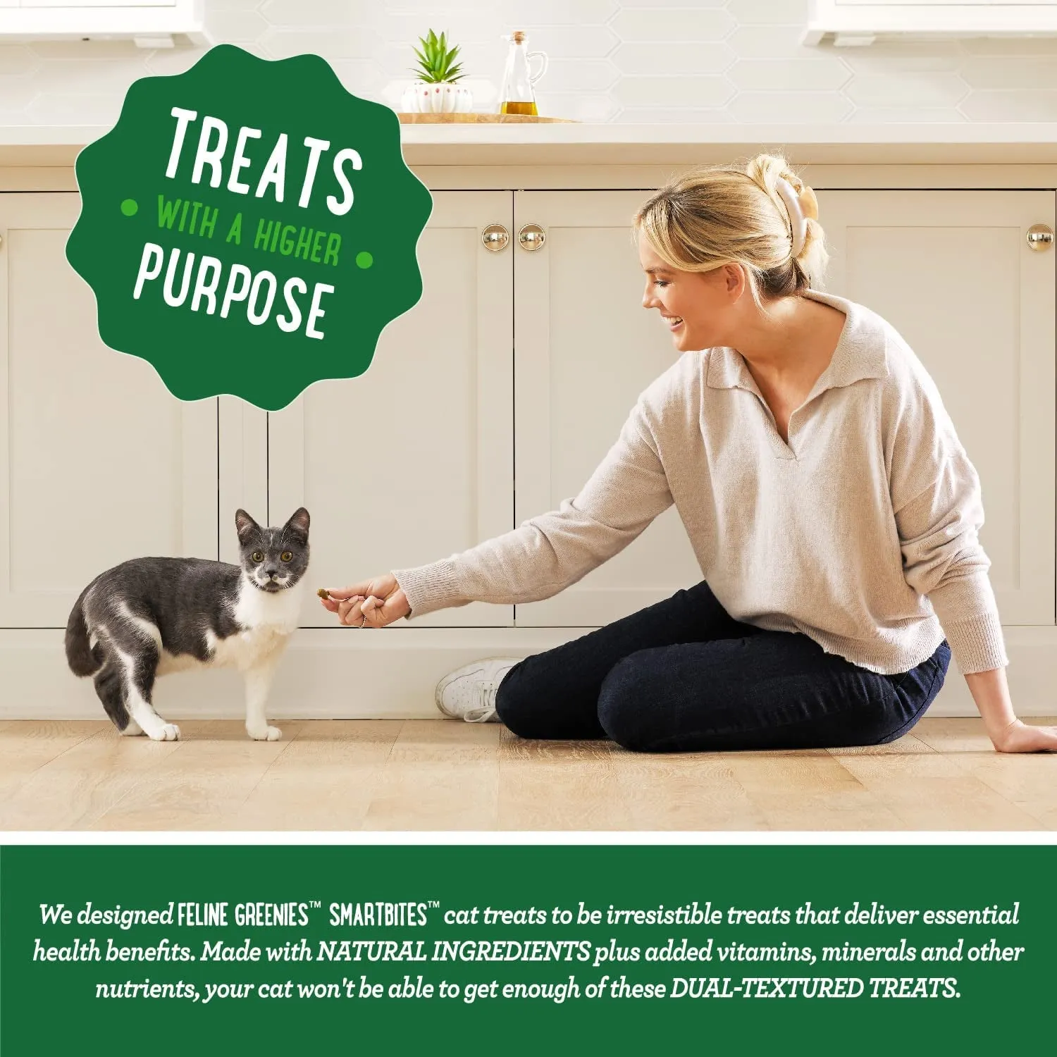 FELINE  SMARTBITES Skin & Fur Health Crunchy and Soft Textured Adult Natural Cat Treats, Chicken Flavor, 16 Oz. Tub