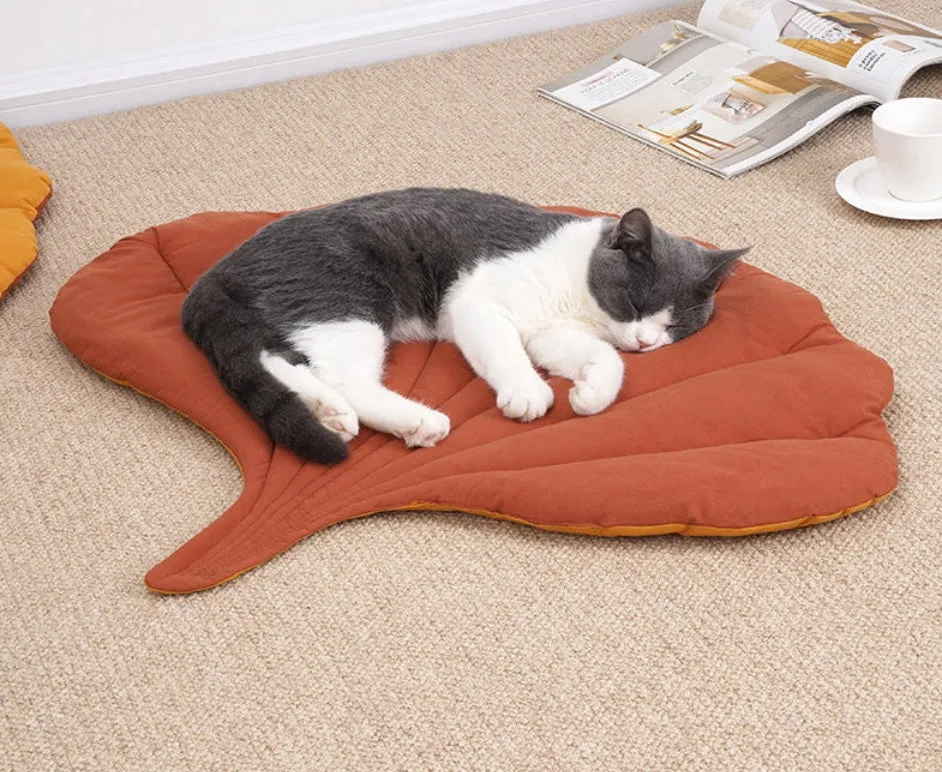 Leafy Lounge Cat Mat