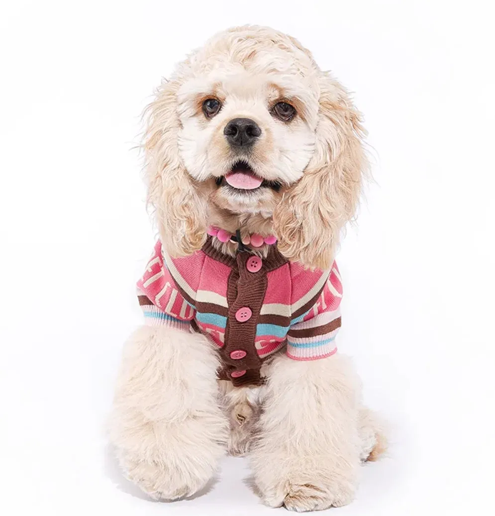 Pet Sweater: Cozy Clothes for Dogs and Cats in Autumn and Winter