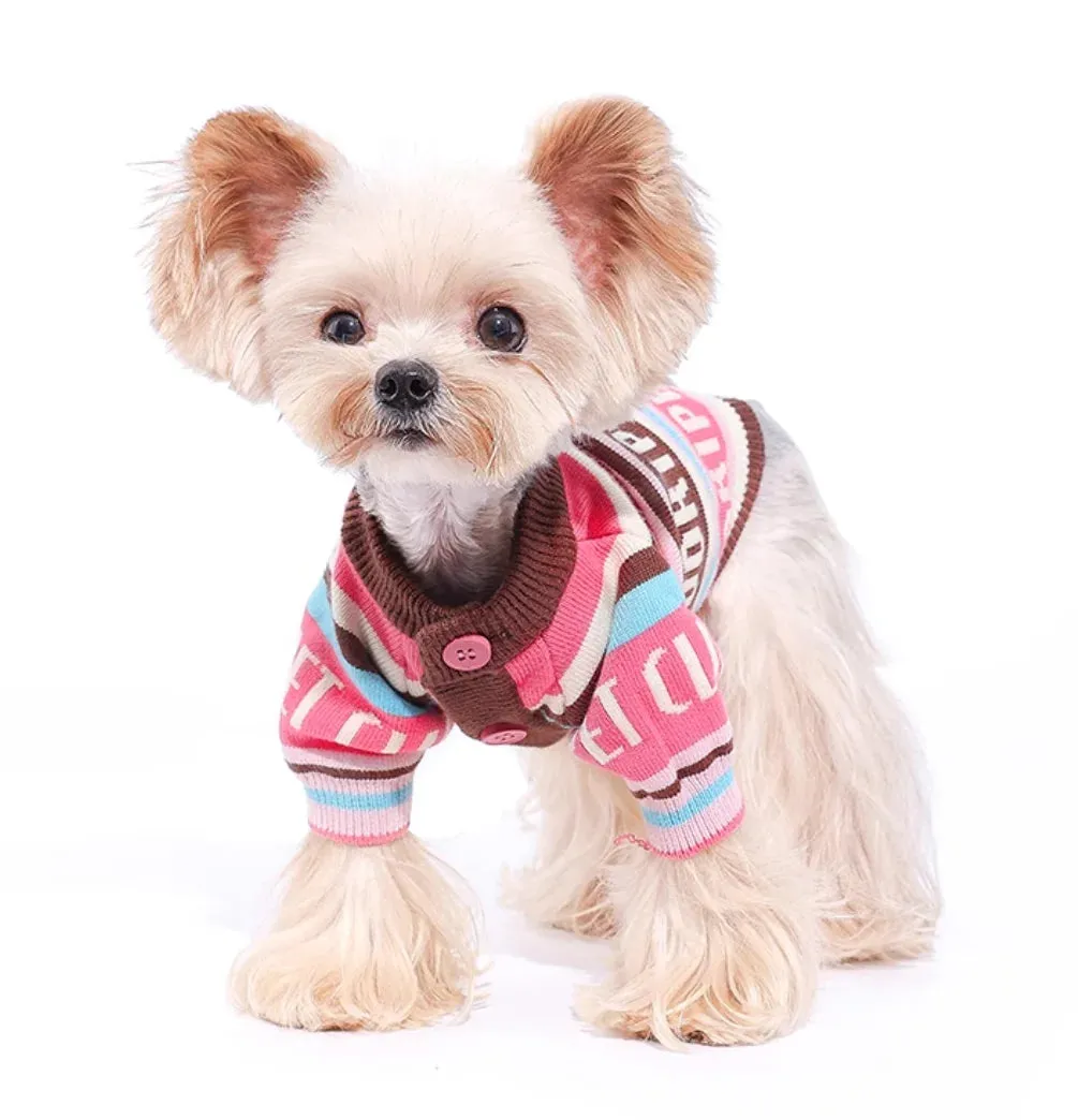 Pet Sweater: Cozy Clothes for Dogs and Cats in Autumn and Winter